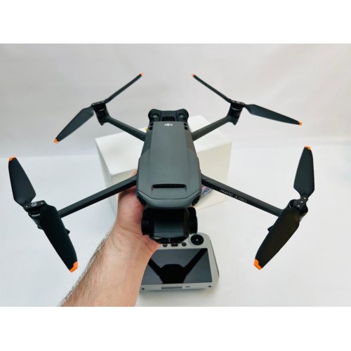 Квадрокоптер DJI Mavic 3 Pro в Ульяновске с пультом DJI RC